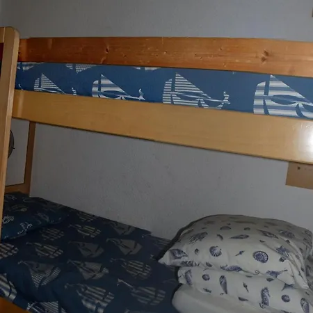 Lavandou, T2 Cabine 4 Pers, A 10 M Plage, Parking Prive, Tennis, Jardin - Fr-1-803-68 Apartment *
